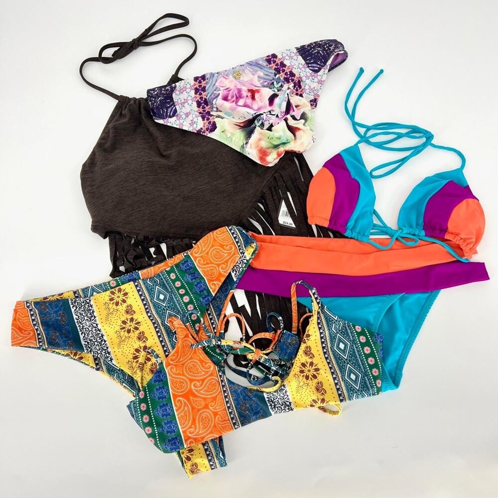 Lot of Bikinis Three Tops Four Bottoms Assorted‎ Brands Nicole Miller Mossimo L